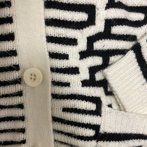 Forever 21 cardigan sweater black & white Large - Picture 3 of 8